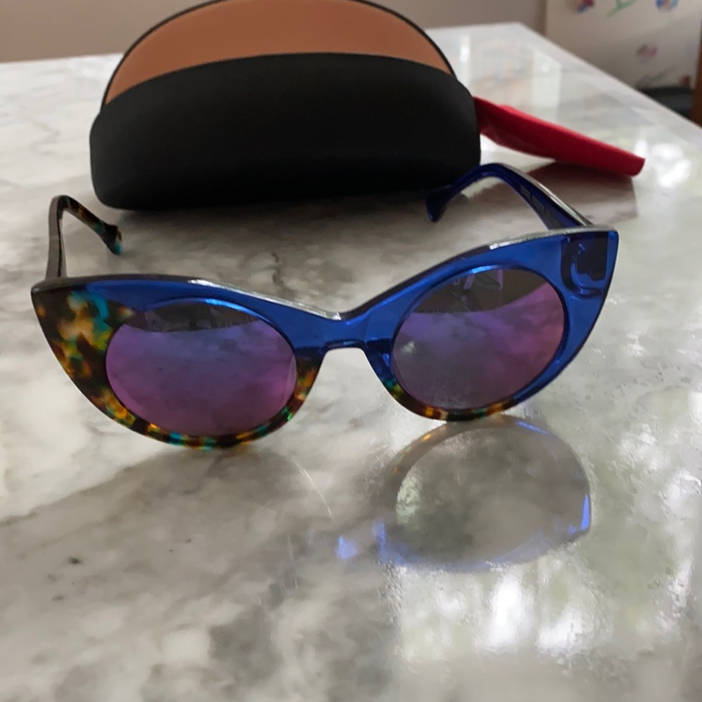 Apro Mirrored Sunglasses